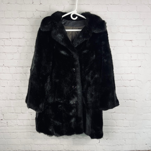 Royal Minkz by Hillmor Jackets & Blazers - 🚫SOLD! •VINTAGE |•ROYAL MINKE BY HILLMOOR•| Gorgeous Faux Fur Coat